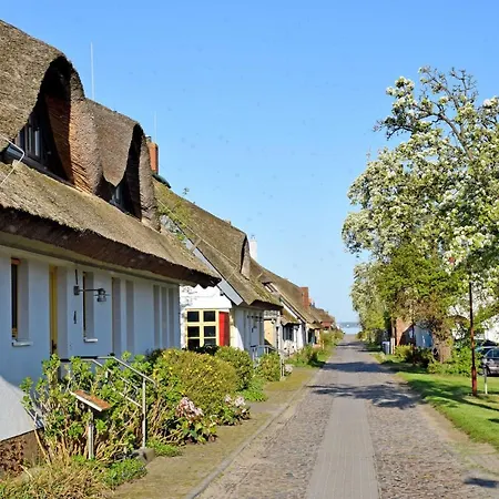 Im Fischerdorf Und * Neu Reddevitz